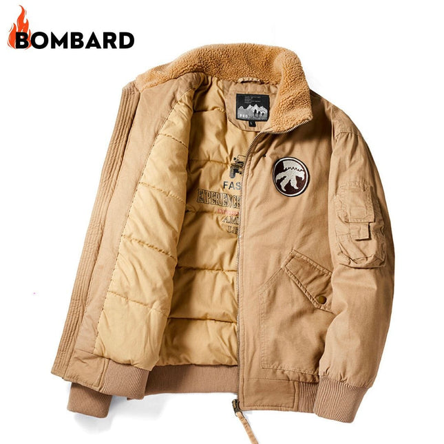 Campera Outwear Bombard brown cotton jacket with fur collar, relaxed oversized fit, men's pilot style, thick water-washed winter wear.