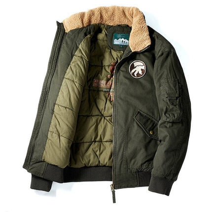 Campera Outwear Bombard jacket, olive green with shearling collar, patch details, and quilted inner lining, stylish and warm men's flight jacket.