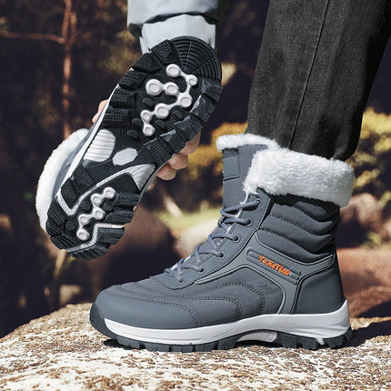 Warm men's hiking boots with sturdy sole, ideal for trekking and cold weather.