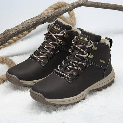 Botas impermeables con felpa para hombre, invierno 2025, cuero genuino, diseño resistente al agua para terrenos difíciles.