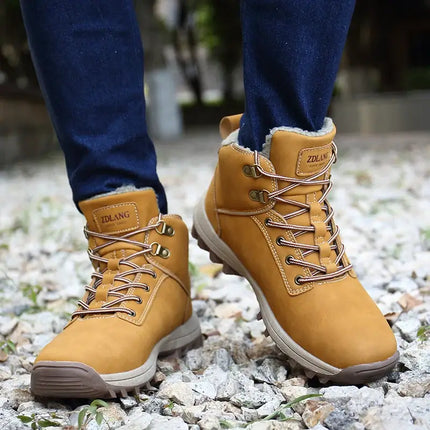 Botas impermeables para hombre, color marrón, diseñadas para el invierno; ideales para clima frío y terreno irregular. Botas de cuero genuino.