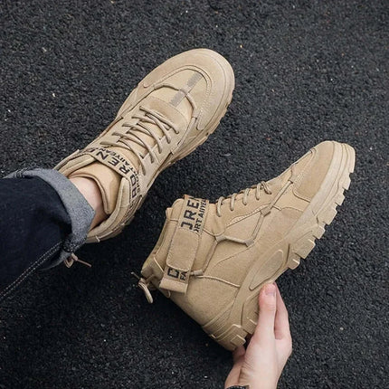 Botas tácticas de hombre 2025 ligeras y antideslizantes en cuero genuino, ideales para misiones y caminatas.
