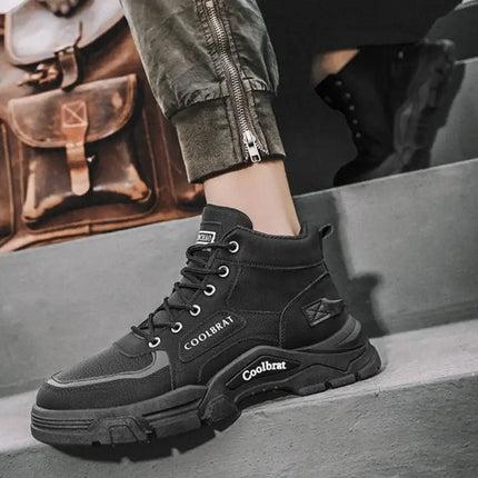 Botas de hombre cuero genuino Urban Trek, negras, antideslizantes y cómodas, ideales para la ciudad o naturaleza.