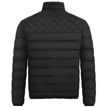 Campera ComfortFit Hombre de algodón térmico negro, diseño liviano sin capucha, cuello alto para otoño e invierno.