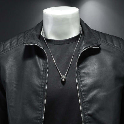 Campera de Cuero Slim para Hombre en negro, destacando estilo y elegancia. Oferta especial: 15% OFF por tiempo limitado. ¡No te lo pierdas!
