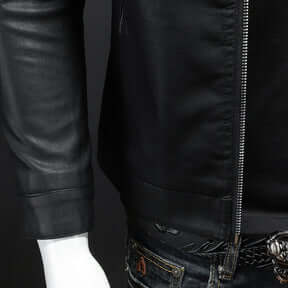 Campera de cuero slim para hombre en negro con cierre, ideal para un look moderno y elegante. ¡Hoy 15% OFF! Campera Hombre.
