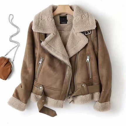 Campera de Gamuza Mujer con interior de lana, estilo biker moderno, color beige. Campera Mujer elegante y cálida para invierno.