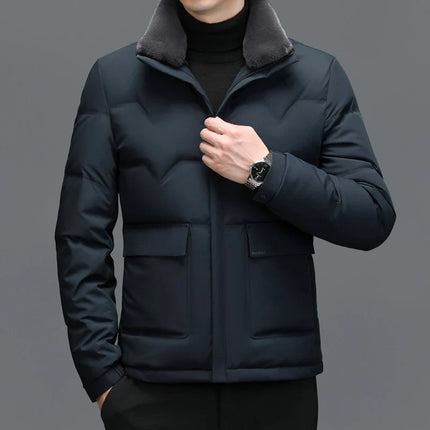 Campera Nilen para hombre con cuello desmontable, ideal para climas fríos. Combina confort y estilo en invierno.