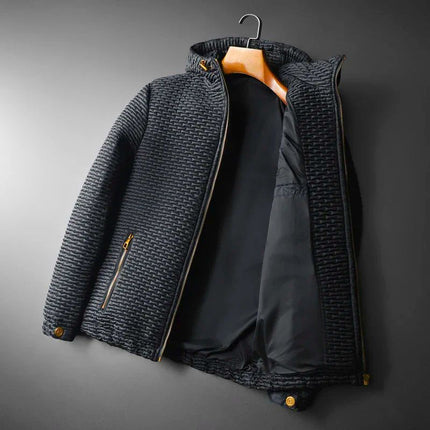 Campera acolchada Ron para hombre, cómoda y adecuada para cualquier temporada. Tejido liso de viscosa y relleno de algodón.