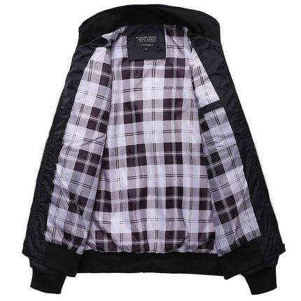 Campera William Elegance, diseño elegante con forro a cuadros, ideal para hombre. Campera Hombre en estilo sofisticado.