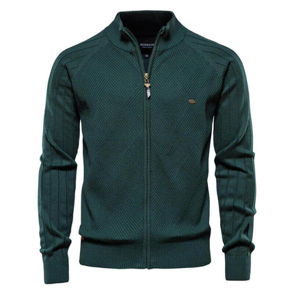 Campera Hombre Cardigan Leon con patrón geométrico, tejido fino mezcla algodón y acrílico, cierre metálico, terminaciones acanaladas.