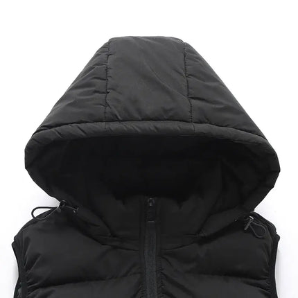 Chaleco ThermoShield negro con capucha desmontable, ideal para hombre en días fríos. Campera Hombre moderna para otoño e invierno.