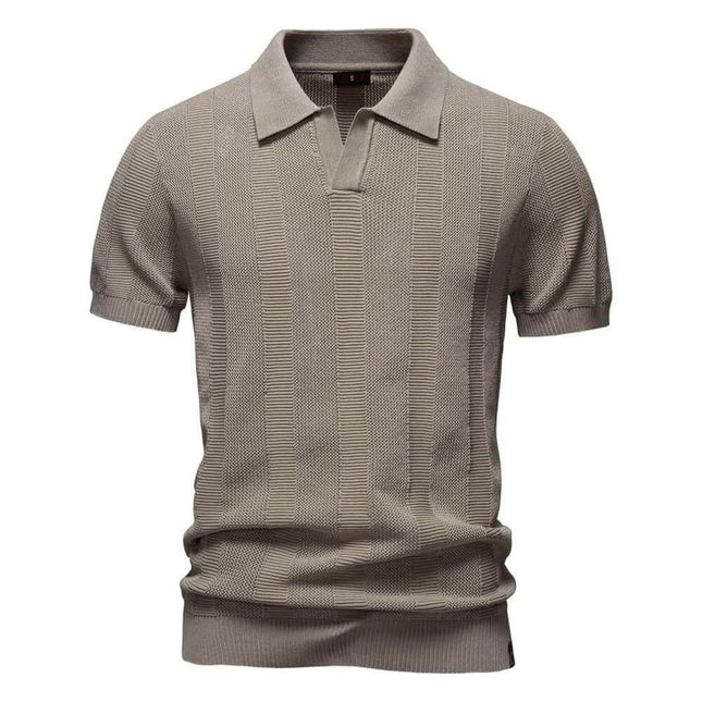 Chomba de punto Santorini para hombre color beige, perfecta para un look casual elegante.