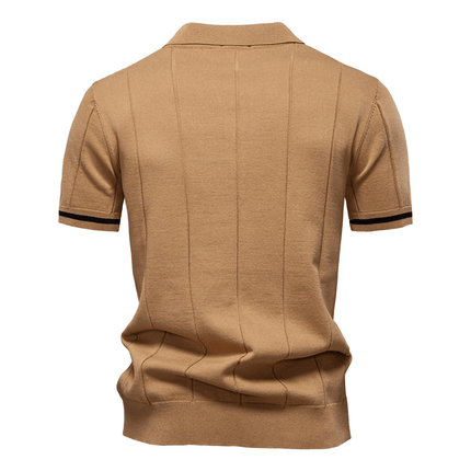 Chomba Jacques Remy beige para hombre con canalé vertical, ideal para un look clásico y distinguido. Perfecta para el encanto Riviera.