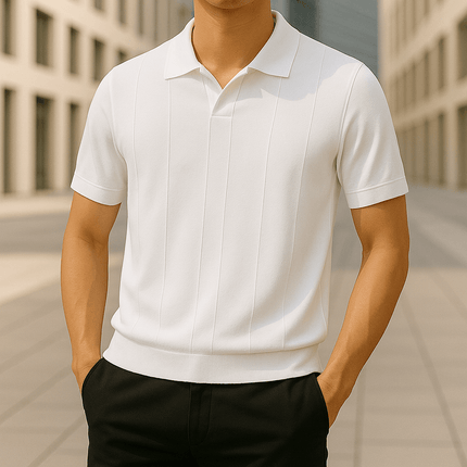 Chomba Kensington hombre en tejido de punto rayón blanca con cuello abierto, diseño de patrón vertical, ideal para días cálidos.