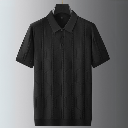 Chomba hombre negra tejida en chevrón, estilizada y cómoda, ideal para un look refinado y juguetón. Mezcla de algodón liviano.