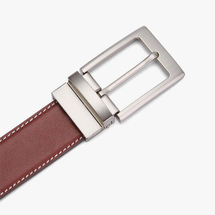 Classic Bison genuine leather belt with sturdy buckle, perfect for men valuing authentic quality and natural elegance.