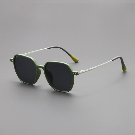 Gafas de sol hombre Tom Anderson estilo cuadrado, acetato mate suave, patillas metálicas, protección UV400, elegancia y diversión.