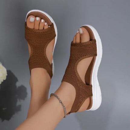 Brown Sandalia Pez Light, perfect summer sandals for comfort and style with modern design.