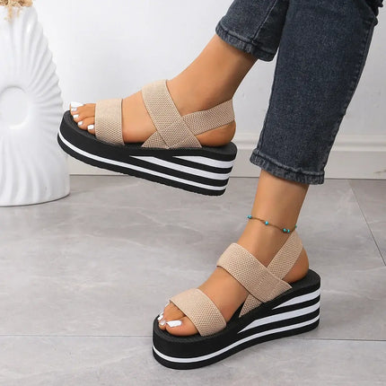 Women's Sandalia Suela Soft with thick sole platform and open toe, perfect for summer comfort and style.