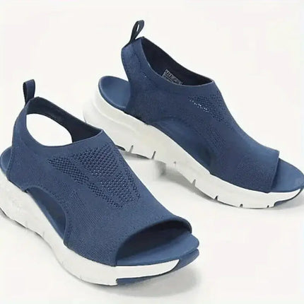 Blue Sandalia Verano Fit sandals with open toe, adjustable back strap, and lightweight wedge heel, perfect for summer style and comfort.