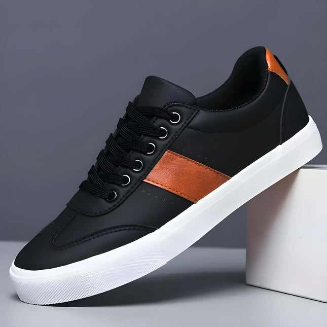 Zapatillas casuales de cuero negro y marrón para hombre, comodidad y estilo, ideales para uso diario y versatilidad. Zapatos Casuales Hombre.