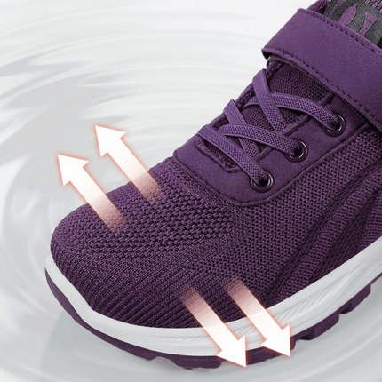 Zapatillas ComfyRun con tejido transpirable y suela de alto rebote en diseño moderno, perfectas para actividad física.