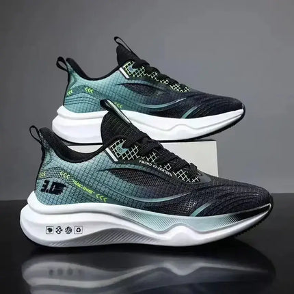 Zapatillas deportivas hombre 2025, transpirables y suela suave, diseño moderno en negro y verde para deporte y actividad física.