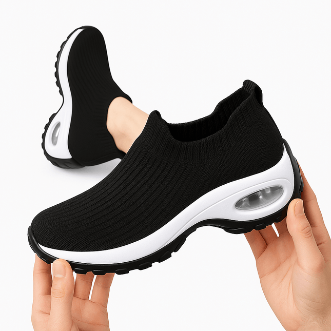 Zapatillas Hina Mujer con Plantilla Confort en negro, diseño ergonómico y suela antiimpacto para máximo confort y soporte.