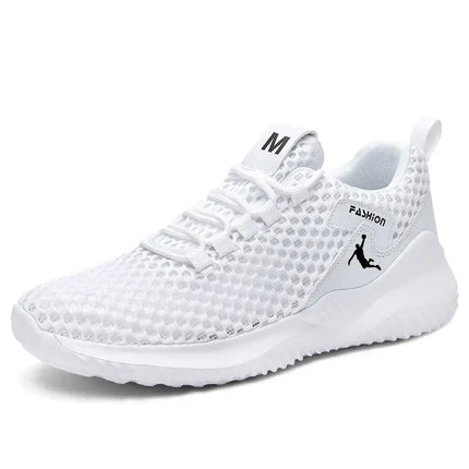 Zapatillas deportivas hombre blancas, transpirables y ligeras, perfectas para correr, con diseño moderno y ajuste cómodo.