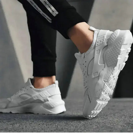 Zapatillas deportivas hombre Street Air blancas, livianas y versátiles, ideales para uso diario y confort.