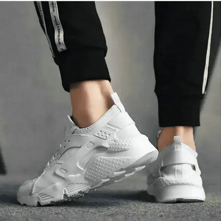 Zapatillas Hombre Street Air livianas y versátiles, diseño moderno en blanco. Zapatillas deportivas hombre ideales para uso diario y running.