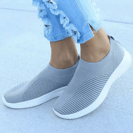 Zapatillas Jade para mujer en promoción 'compre 1 llevate 2', con suela anatómica y diseño moderno, ideales para regalo.