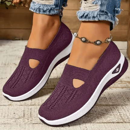 Zapatillas Merceditas Mujer Comfort Plus en color púrpura, suela anatómica y diseño moderno, promoción compre 1 llevate 2 gratis.