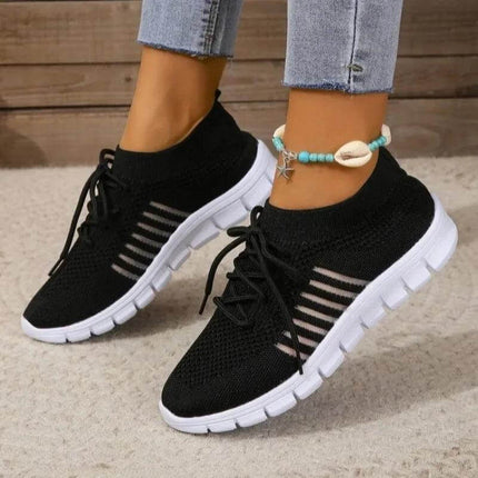 Alt Tag: Zapatillas Mujer Transpirables Zenithi negras, malla ventilada, promoción compre 1 llevate 2. Ligereza y comodidad para todo el día.