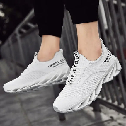 Zapatillas ShockAir hombre blancas con diseño moderno y suela amortiguada, ideales para confort diario y deporte. Zapatillas deportivas hombre.