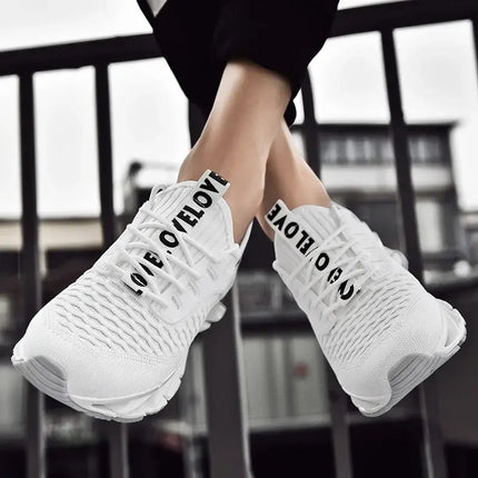 Zapatillas deportivas hombre blancas con diseño moderno, ideales para amortiguación y confort diario - Zapatillas ShockAir.