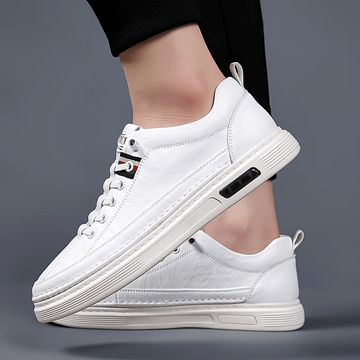 Zapatos de cuero auténtico para hombre, estilo casual, en color blanco. Elegancia y confort para el día a día.