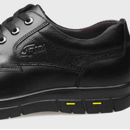 Zapato de cuero genuino negro para hombre, diseño casual y cómodo. Ideal para estilo diario y confort. Zapatos Casuales Hombre.