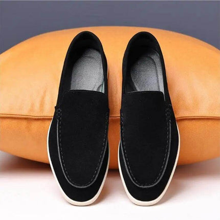 Zapatos casuales sin cordones para hombre en negro, estilo cómodo y moderno. Zapatos Casuales Hombre ideales para uso diario.