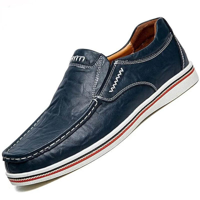 Zapatos mocasín de cuero genuino para hombre, estilo casual, color azul oscuro, ideales para un look relajado.