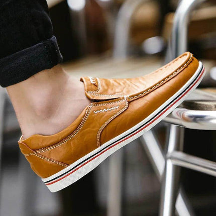 Zapatos mocasín de cuero genuino para hombre en estilo casual, ideales para el día a día. Comprá zapatos casuales hombre de calidad.